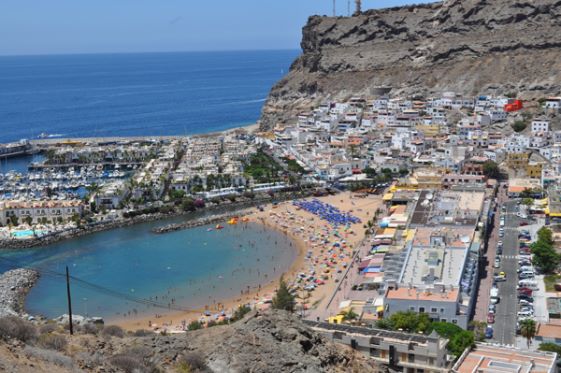 Børnevenlig badestrand i Mogan 1