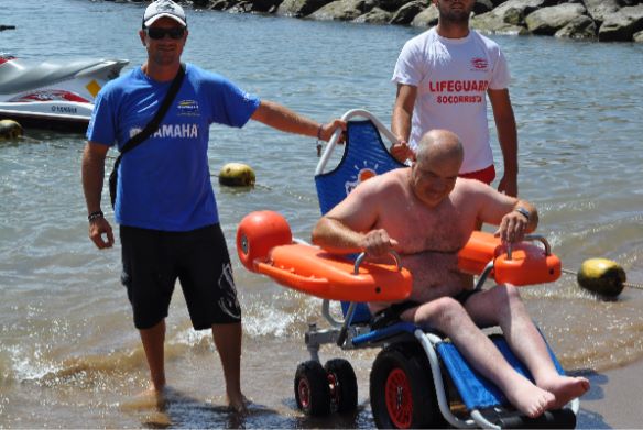 Handikap hjælp på stranden i Mogan 2