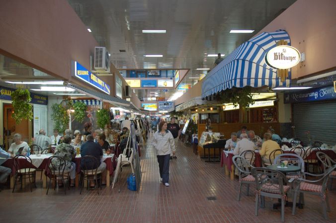 Shopping center San Agustin 1